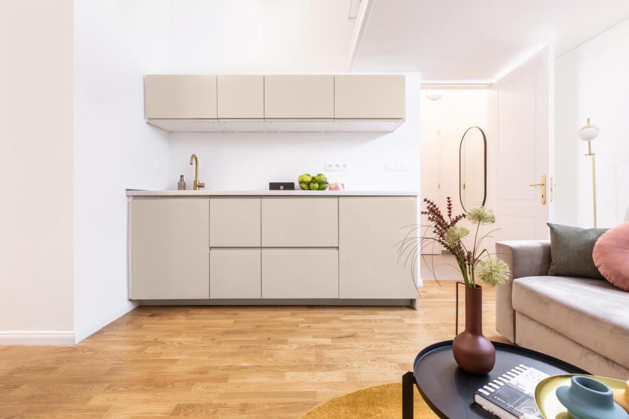 Lägenhet Turnkey I Angelo Roma Prag